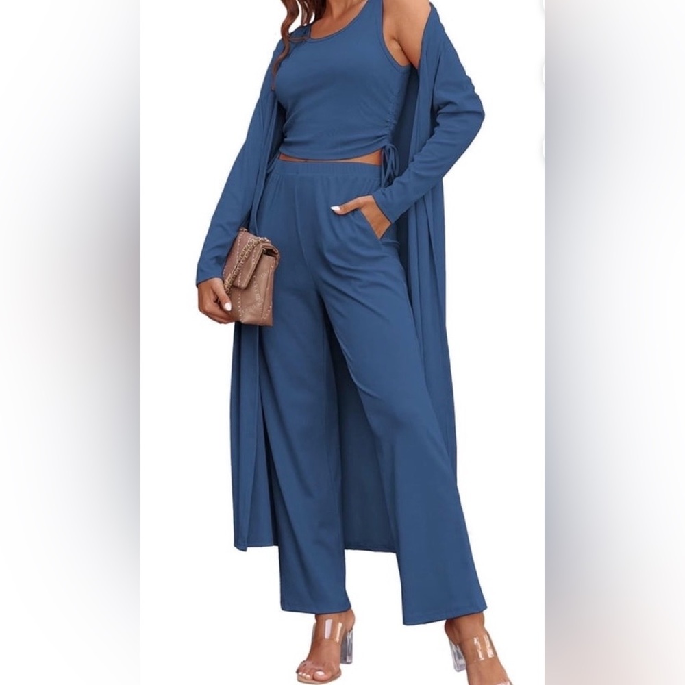 NWT Ekouaer Women's Blue 3pc Matching Set. EKR